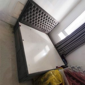 Giường Ngủ Bọc Đệm Đầu Giường Đính Nút Cũ