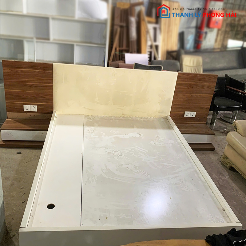 giuong-ngu-mdf-kem-2-tu-tab Giường Ngủ MDF Kèm 2 Tủ Tab Đầu Giường Cũ