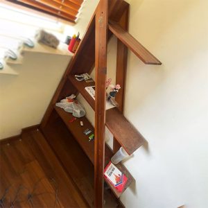 Kệ Trưng Bày Tam Giác 3 Tầng Cũ