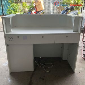 Quầy Lễ Tân Bo Cong Kèm Bàn Thờ Cũ
