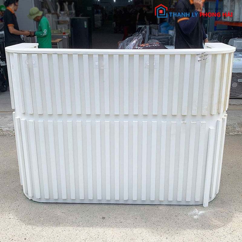quay-le-tan-bo-cong-kem-don-cu-4 Quầy Lễ Tân Bo Cong Kèm Đôn Cũ