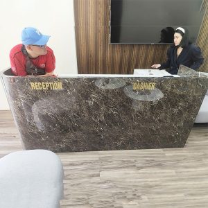 Quầy Lễ Tân Mặt Vân Đá Đen Cũ