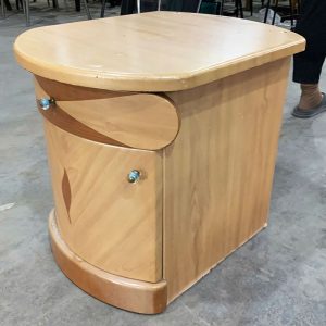 Tủ Đầu Giường Kiểu Dáng Độc Đáo Cũ