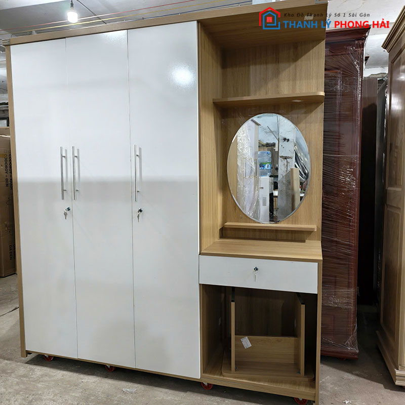 tu-quan-ao-1m8-3-canh-kem-ban-4 Tủ Quần Áo 1m8 3 Cánh Kèm Bàn Trang Điểm Mới 99% (Nhiều Mẫu)