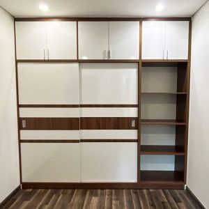 Tủ Quần Áo Cửa Lùa Kịch Trần Kèm Kệ Trưng Bày Cũ