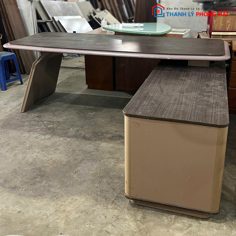 ban-giam-doc-go-mdf-1 Bàn Giám Đốc Gỗ MDF Kèm Tủ Hồ Sơ Góc L Cũ