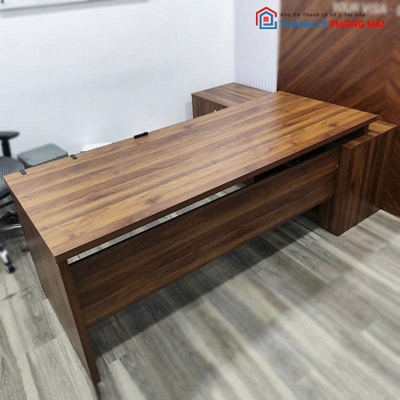 ban-giam-doc-go-mdf-cu-mau-go-tram-1 Bàn Giám Đốc Gỗ MDF Cũ Màu Gỗ Trầm