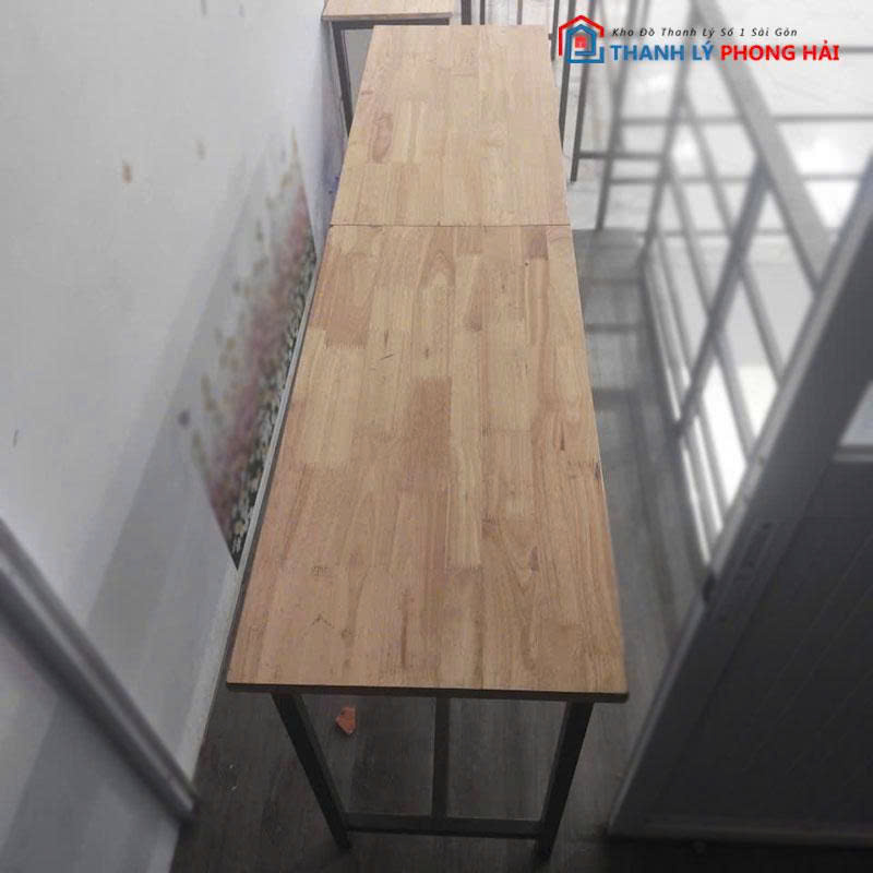 ban-hoc-sinh-cu-chan-sat-mat-go-8 Bàn Học Sinh Cũ Chân Sắt Mặt Gỗ (Nhiều Kích Thước)