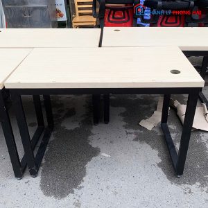 Bàn Làm Việc Chân Sắt Chữ U 1m1 Cũ