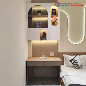 Bàn Làm Việc Kèm Tủ Trưng Bày Mới 99%