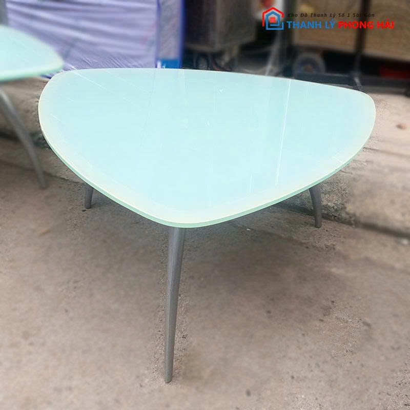ban-sofa-bet-mat-kinh-3-chan-cu-1 Bàn Sofa Bệt Mặt Kính 3 Chân Cũ
