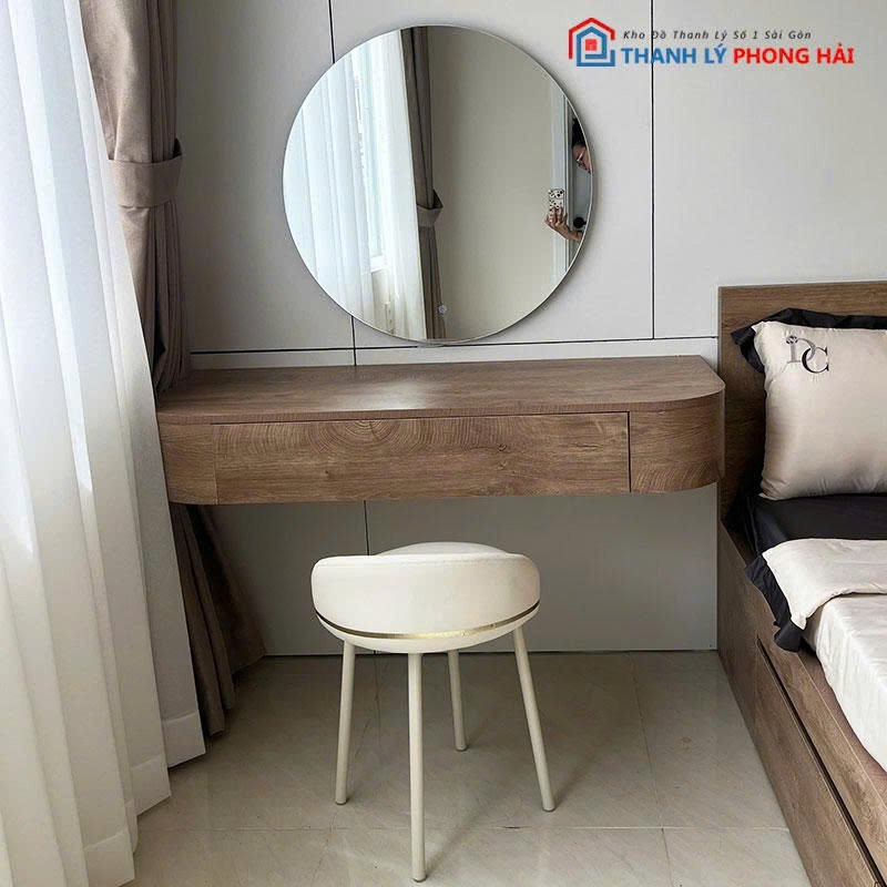ban-trang-diem-treo-tuong-1 Bàn Trang Điểm Treo Tường Mới 99%