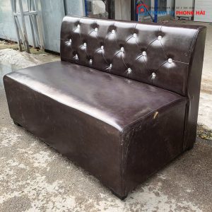 Băng Sofa Bọc Da Đính Nút Cũ