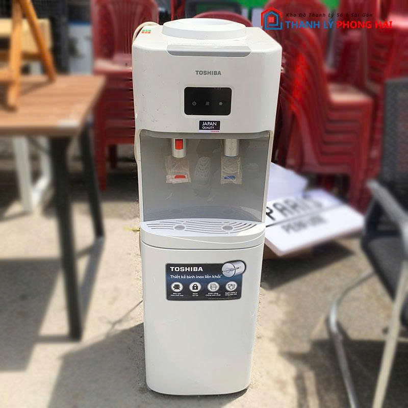 binh-nong-lanh-toshiba-cu-thiet-ke-lien-khoi-1 Bình Nóng Lạnh Toshiba Cũ Thiết Kế Liền Khối