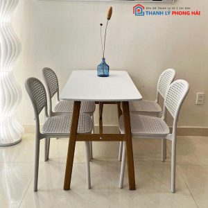 Bộ Bàn Ăn 4 Ghế Chân Gỗ Mới 99%