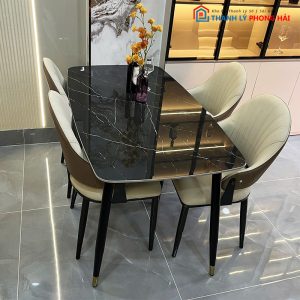 Bộ Bàn Ăn 4 Ghế Mặt Đá Đen Mới 99%