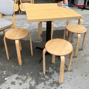 Bộ Bàn Ghế Cafe Mặt Vuông Kèm Đôn Tròn Cũ