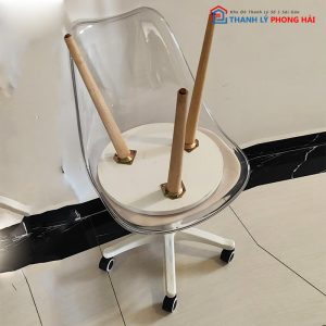 Ghế Emes Chân Xoay Nhựa Cũ
