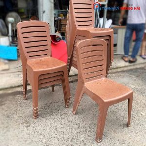 Ghế Nhựa Đúc Lưng Quạt Cao Cũ
