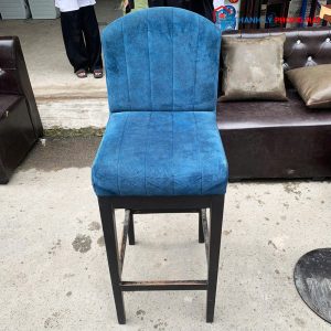 Ghế Quầy Bar Chân Gỗ Đệm Nhung Xanh Cũ