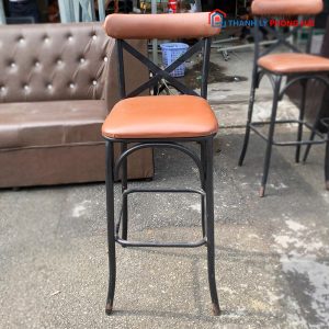 Ghế Quầy Bar Chân Sắt Lưng Chéo Cũ