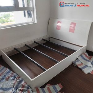 Giường Gỗ MDF 1m6 Màu Trắng Đầu Giường Cao Cũ