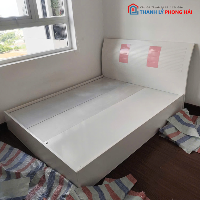 giuong-go-mdf-1m6-mau-trang-2 Giường Gỗ MDF 1m6 Màu Trắng Đầu Giường Cao Cũ