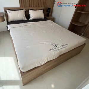 Giường Gỗ MDF Kiểu Bệt Màu Sồi Mới 99%