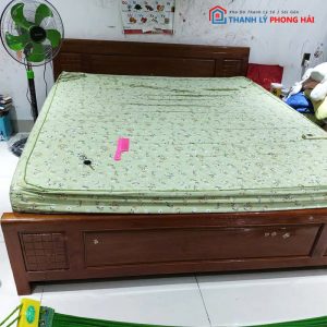 Giường Gỗ Tự Nhiên Thiết Kế Đơn Giản Cũ