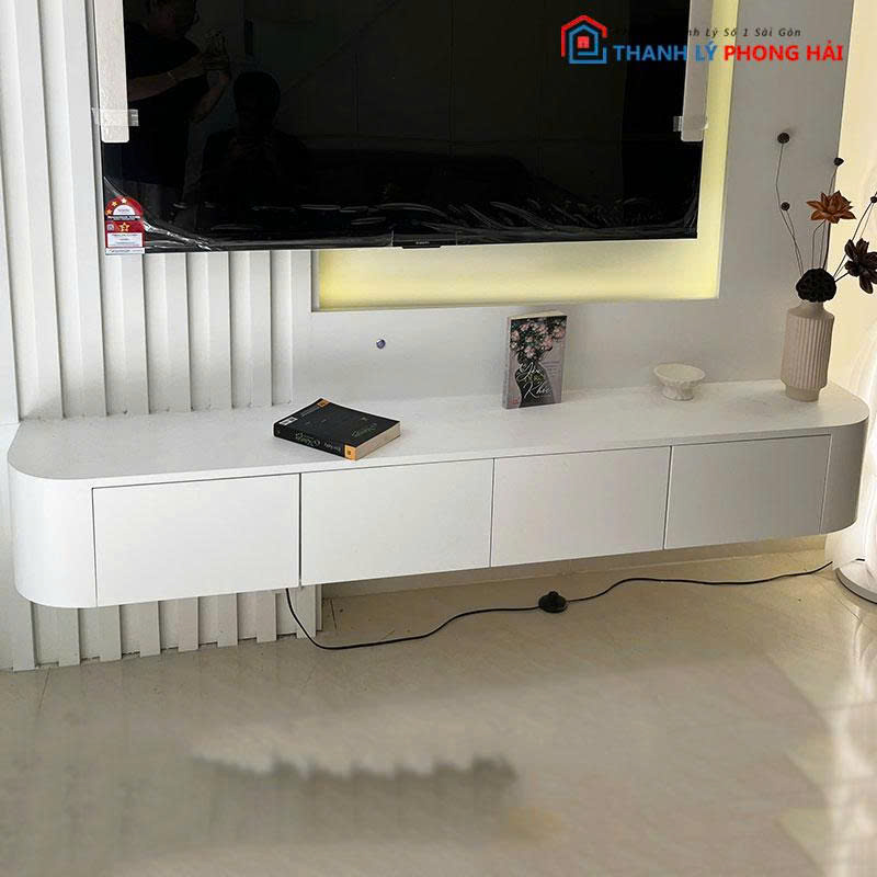 ke-tivi-treo-tuong-bo-cong-1 Kệ Tivi Treo Tường Bo Cong Mới 99%