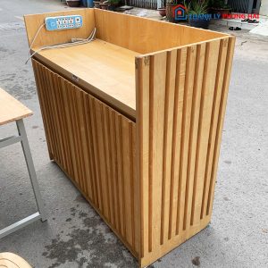 Quầy Lễ Tân 1m2 Nan Gỗ Cũ