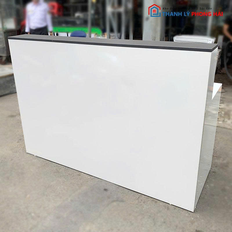 quay-le-tan-full-trang-1 Quầy Lễ Tân Full Trắng Kèm Tủ Hồ Sơ 1m6 Cũ