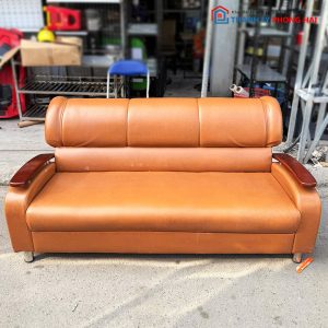 Sofa Bọc Da Nâu Tay Ốp Gỗ Cũ