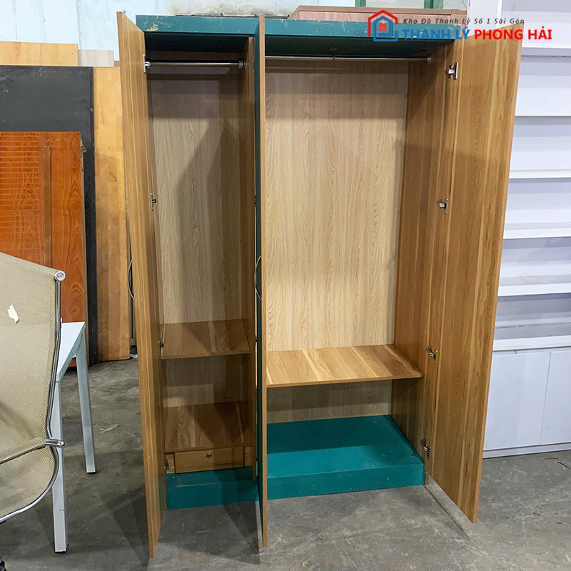 tu-quan-ao-3-canh-mau-xanh-cu-3 Tủ Quần Áo 3 Cánh Màu Xanh Cũ
