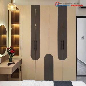 Tủ Quần Áo 4 Cánh Kèm Kệ Trưng Bày Có Led Mới 99%