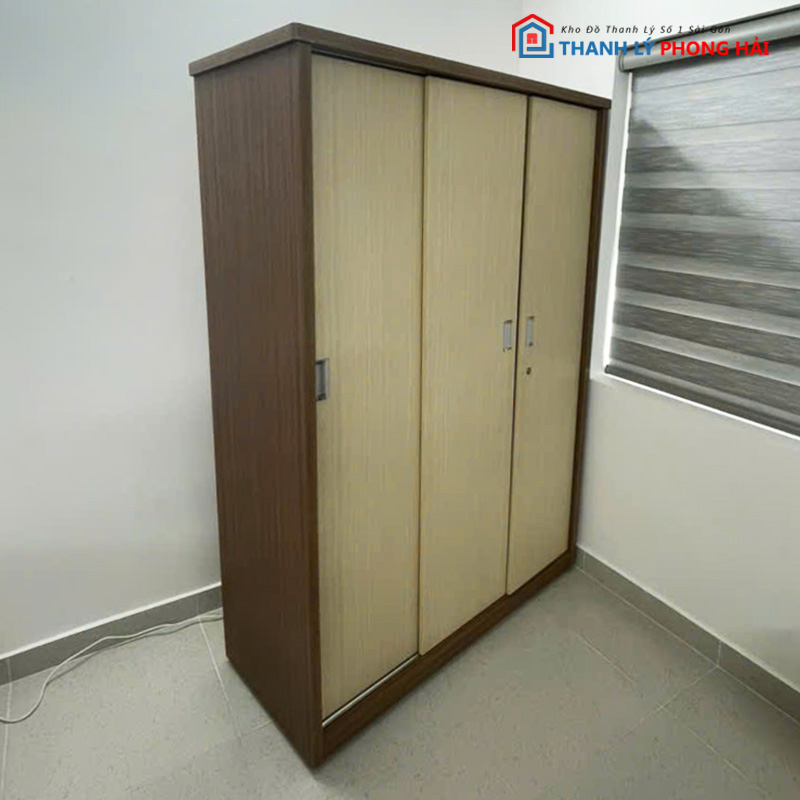 tu-quan-ao-cua-lua-cu-co-guong Tủ Quần Áo Cửa Lùa Cũ Có Gương Bên Trong Cũ