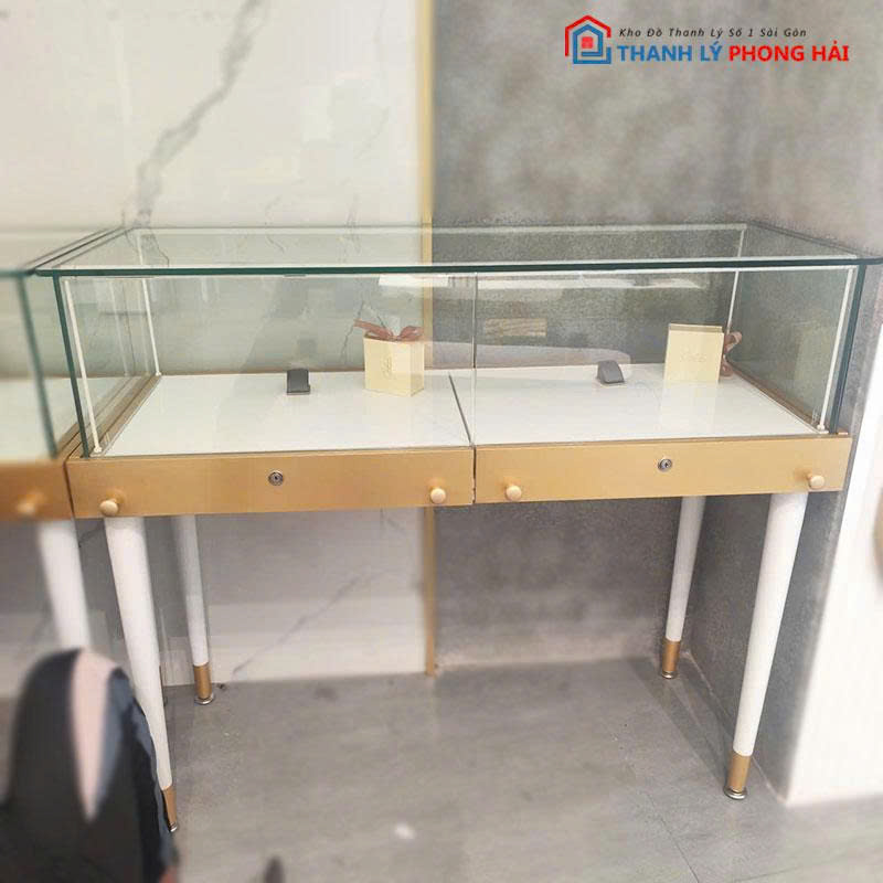 tu-trung-bay-trang-suc-mat-kinh-4 Tủ Trưng Bày Trang Sức Mặt Kính Cũ (Nhiều KT)