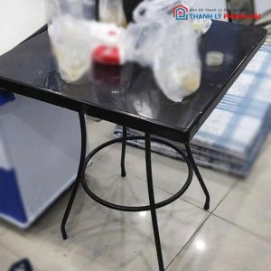 Bàn Cafe Chân Sắt Cũ Mặt Vuông