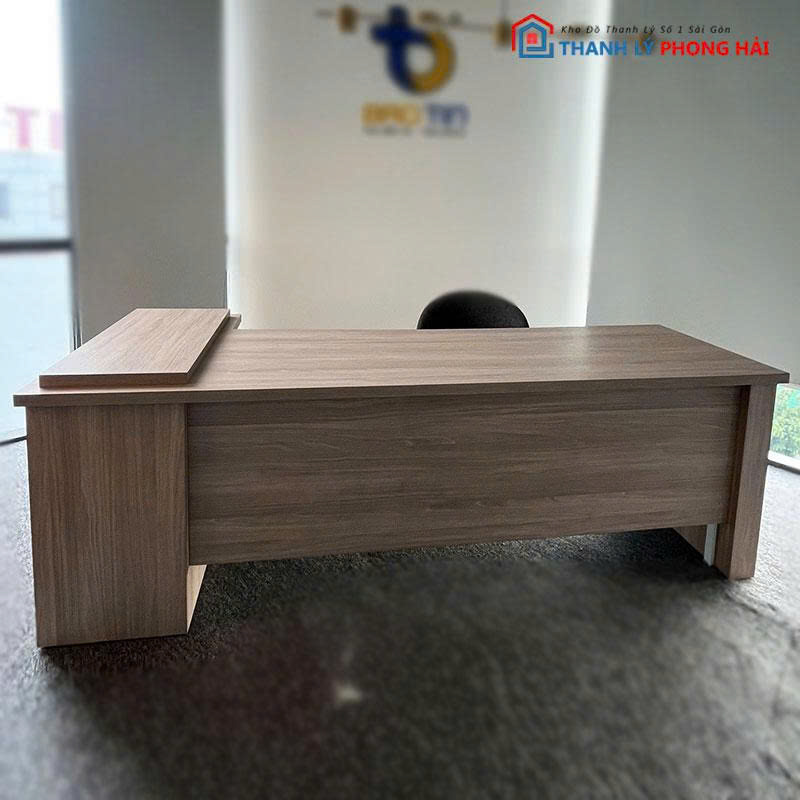 ban-giam-doc-go-mdf-cu-mau-soi-sang-1 Bàn Giám Đốc Gỗ MDF Cũ Màu Sồi Sáng