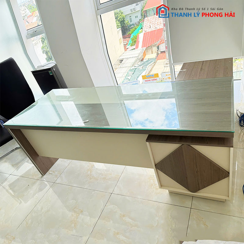 ban-giam-doc-mat-kinh-goc-l-cu-4 Bàn Giám Đốc Mặt Kính Góc L Cũ