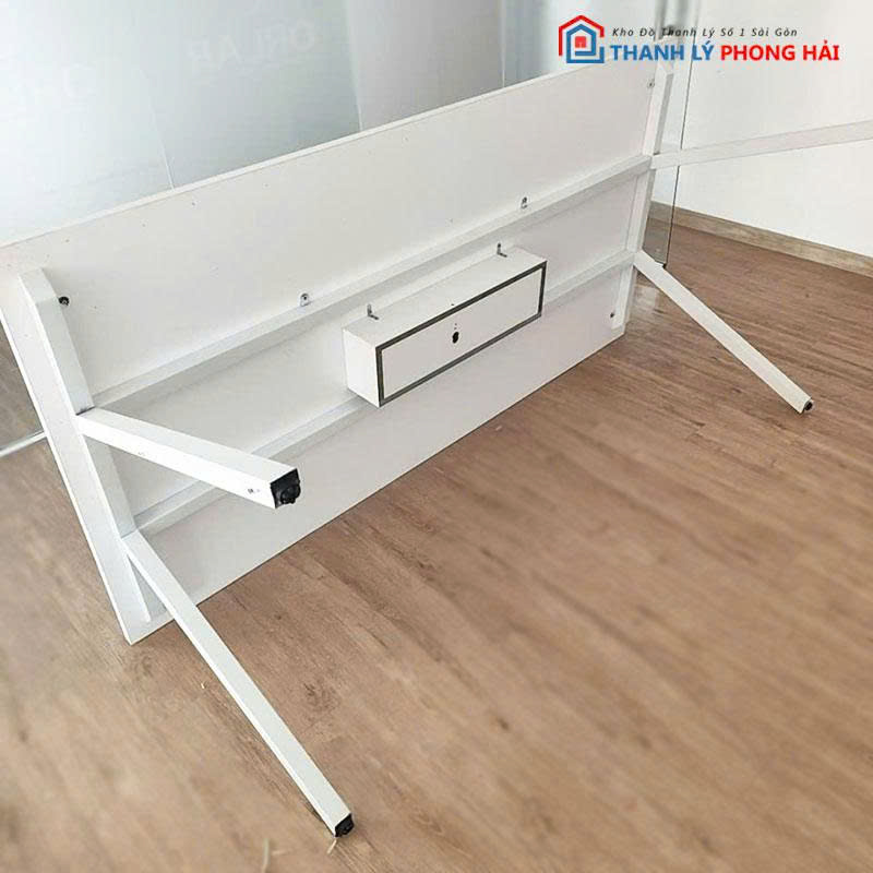 ban-hop-chan-sat-co-khay-di-day-cu-2 Bàn Họp Chân Sắt Có Khay Đi Dây Cũ