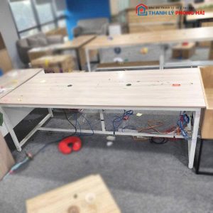 Bàn Họp Dài 2m4 Cũ Mặt Gỗ Chân Sắt