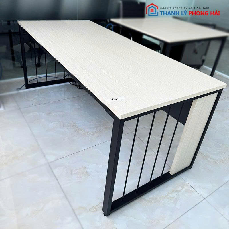 ban-truong-phong-1m8-cu-1 Bàn Trưởng Phòng 1m8 Cũ Chân Sắt Có Bửng
