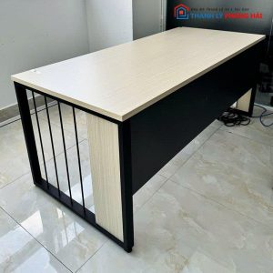 Bàn Trưởng Phòng 1m8 Cũ Chân Sắt Có Bửng