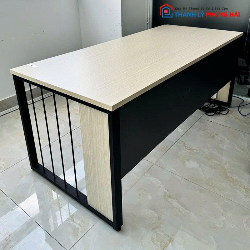 ban-truong-phong-1m8-cu-4 Bàn Trưởng Phòng 1m8 Cũ Chân Sắt Có Bửng