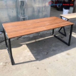 Bàn Văn Phòng 1m8 Chân Chữ U Mặt Gỗ MDF Cũ
