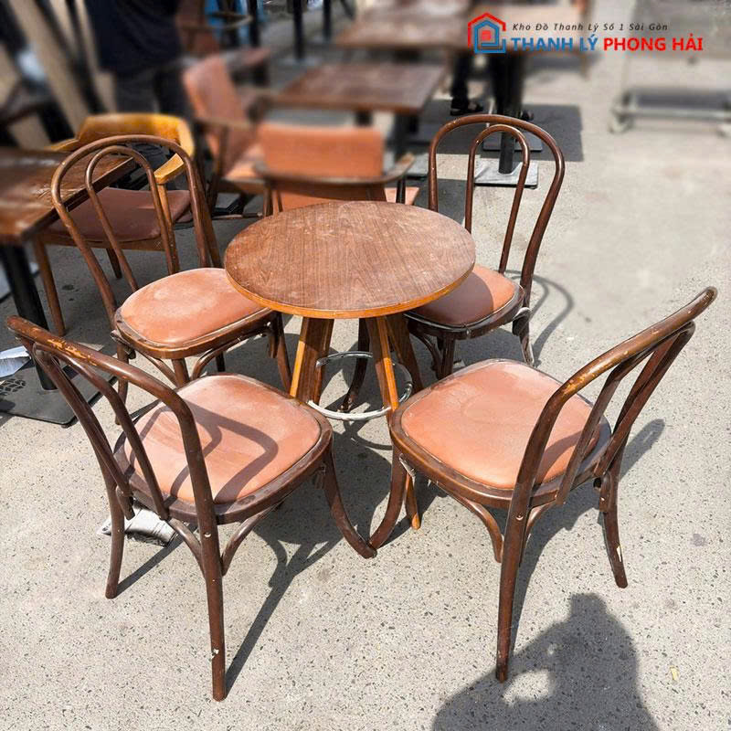 bo-ban-ghe-cafe-thonet-dem-da-cu-3 Bộ Bàn Ghế Cafe Thonet Đệm Da Cũ