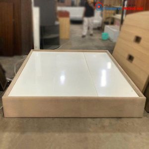 Giường Bệt 1m8 Cũ Khung Bọc Nhung