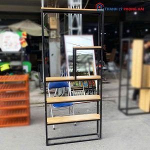Kệ Trưng Bày Khung Sắt Cũ Nhiều Tầng