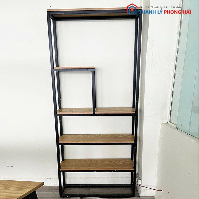 ke-trung-bay-khung-sat-cu-3 Kệ Trưng Bày Khung Sắt Cũ Nhiều Tầng